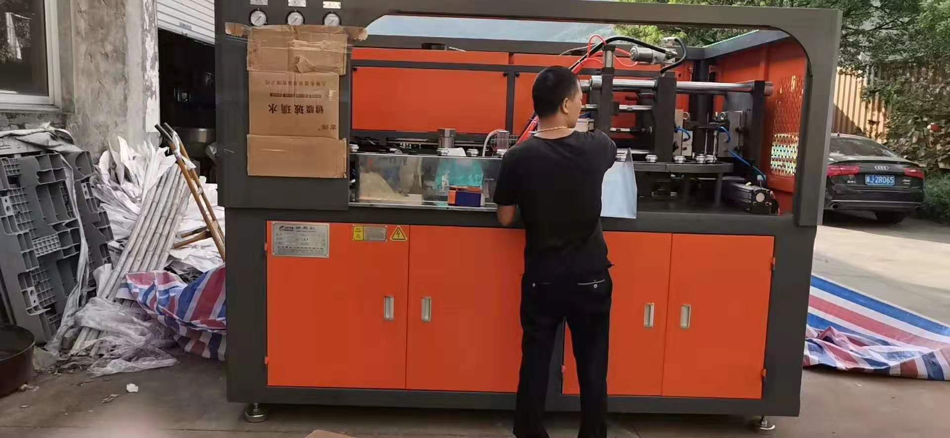 臺輝吹瓶機在吹瓶過程中遇到的這幾個問題，你遇到過嗎？